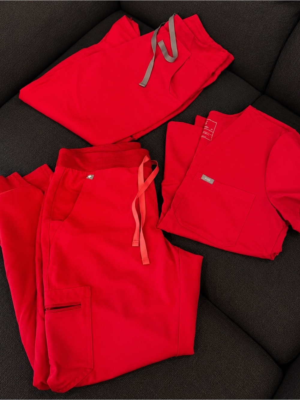 Figs Red Scrub Set
